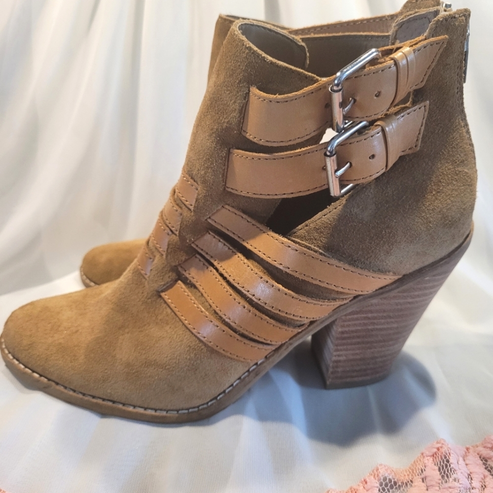 Dolce Vita Booties